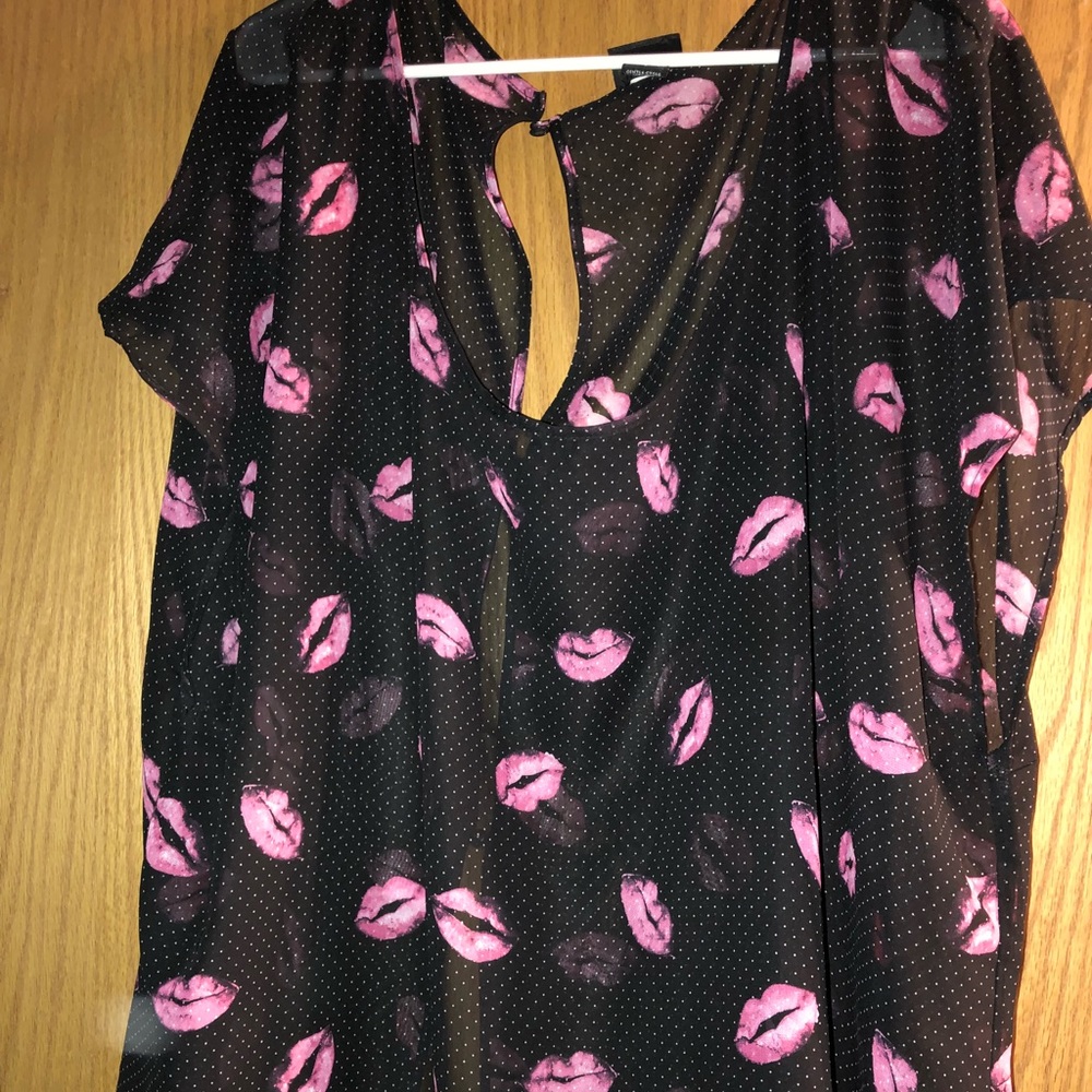 Torrid kiss top! NWOT!